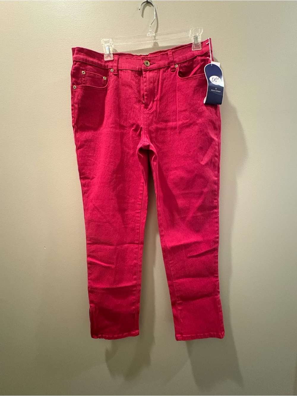 DG2 by Diane Gilman Red Cropped Jeans